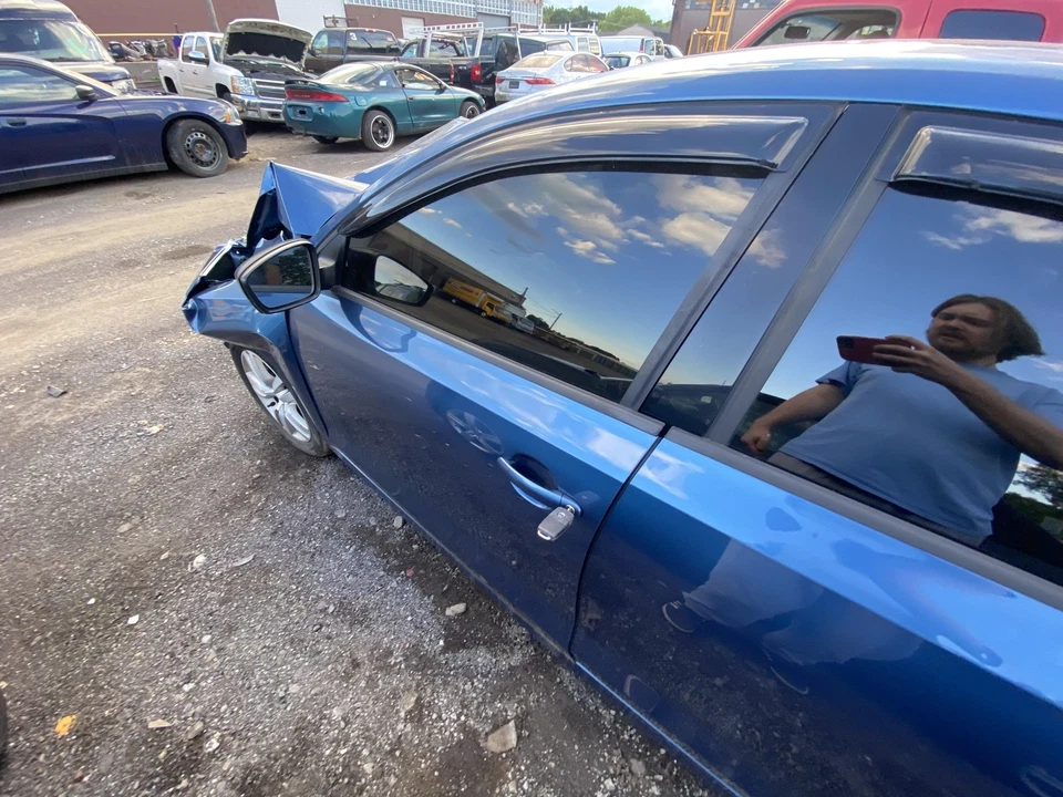 Used Front Left Door Assembly Front fits: 2015 Volkswagen Jetta Sdn electric win - Изображение 2 из 4