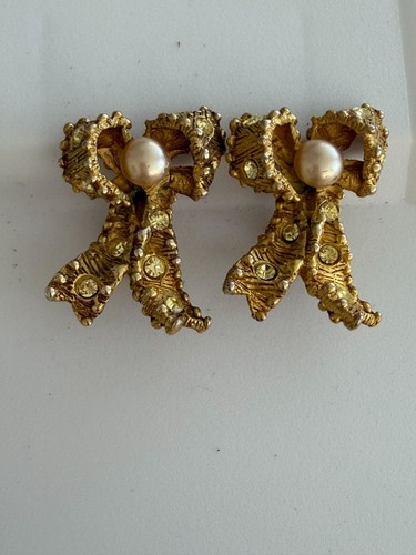 LORENZ BAUMER Paris Vintage Signed Gold Tone Bow Earrings