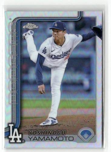 2025 Topps Chrome #179 Yoshinobu Yamamoto Refractors DODGERS