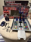 Optimus Prime W/BOX 1984 Vintage G1 Transformers Figure