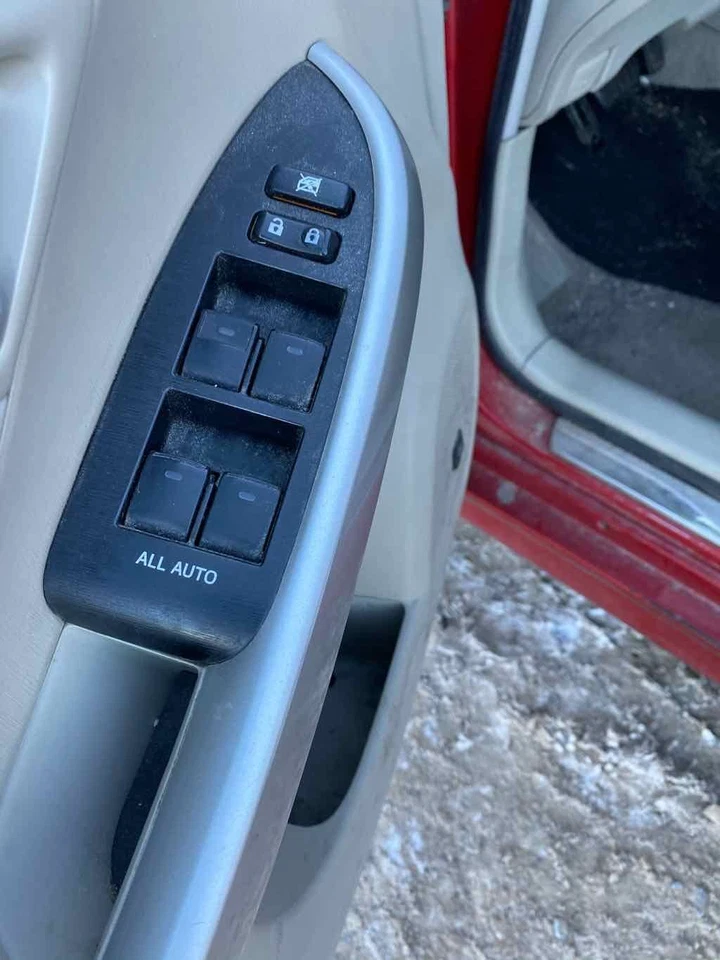 Used Front Left Lower Lower Control Arm Front fits: 2010 Toyota Prius Prius Plug — 第 4/4 张图片