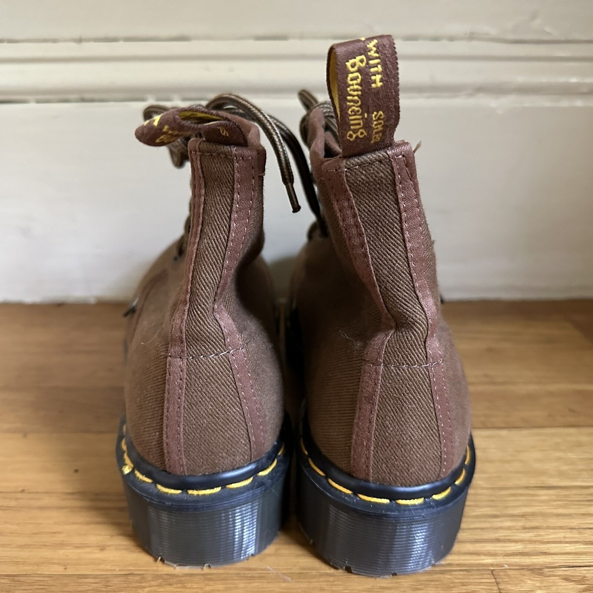 ⭐️ Dr. Martens Vintage Made in England Canvas Brown  display picture 2