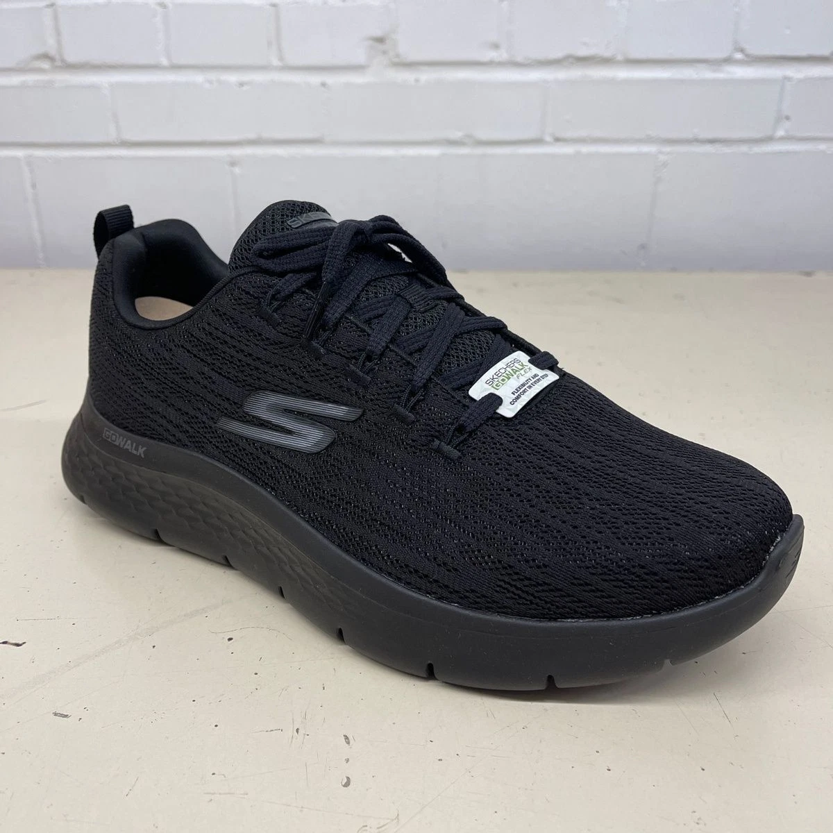 SKECHERS GO WALK Flex Quota Walking Shoes Men s Size 10EE Black