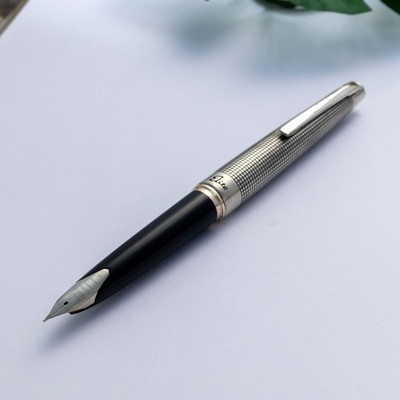 Vintage 1977 Pilot Elite Sterling Silver Cross Hatch 18K FM Pocket