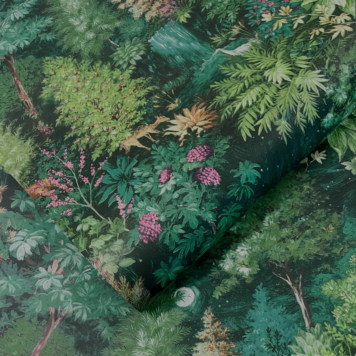 Papel Pintado Bosque Madera Verde Medianoche Floral Caída de Agua Ciervo Suave Característica Pared