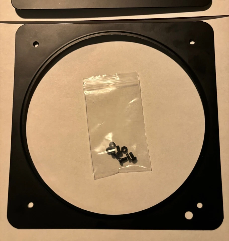 MARCO DE ILUMINACIÓN DE SEGURIDAD FILTRO VIDRIO PERMACOLOR con Rejilla y Tornillos 7.5x7.5 NEGRO Foto 3 de 4