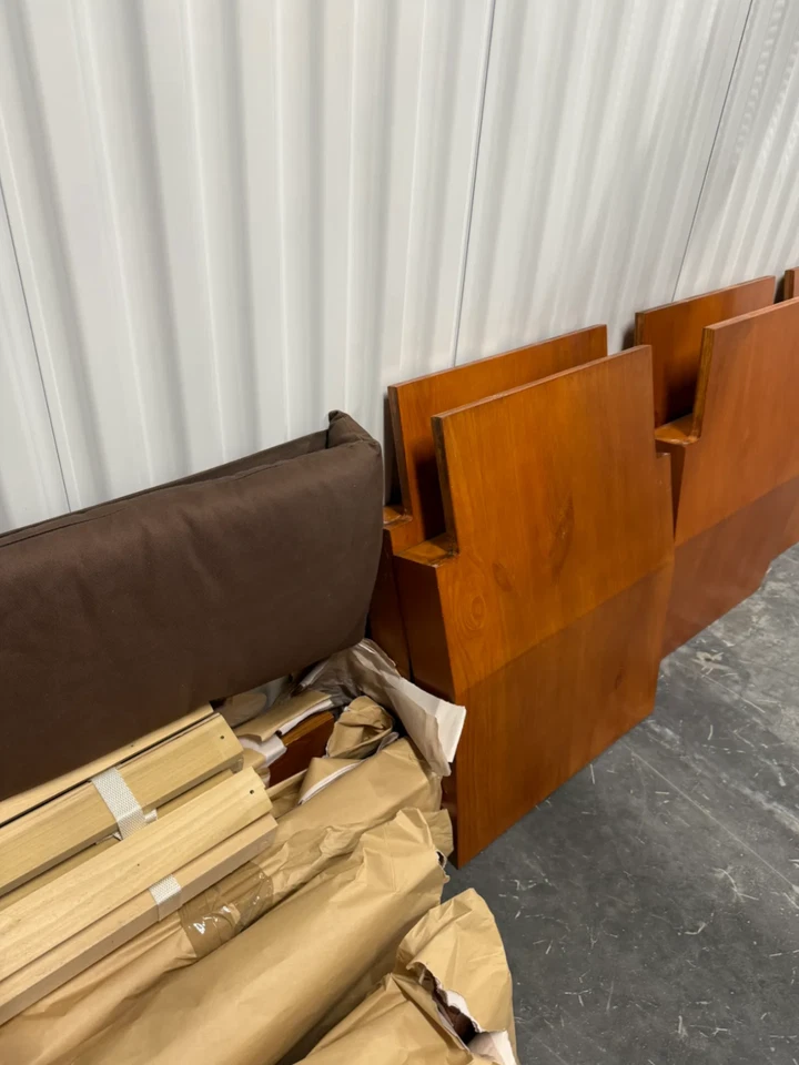 Cama con plataforma Pottery Barn Teen Stuff-Your-Stuff - Queen - Usada Foto 2 de 4