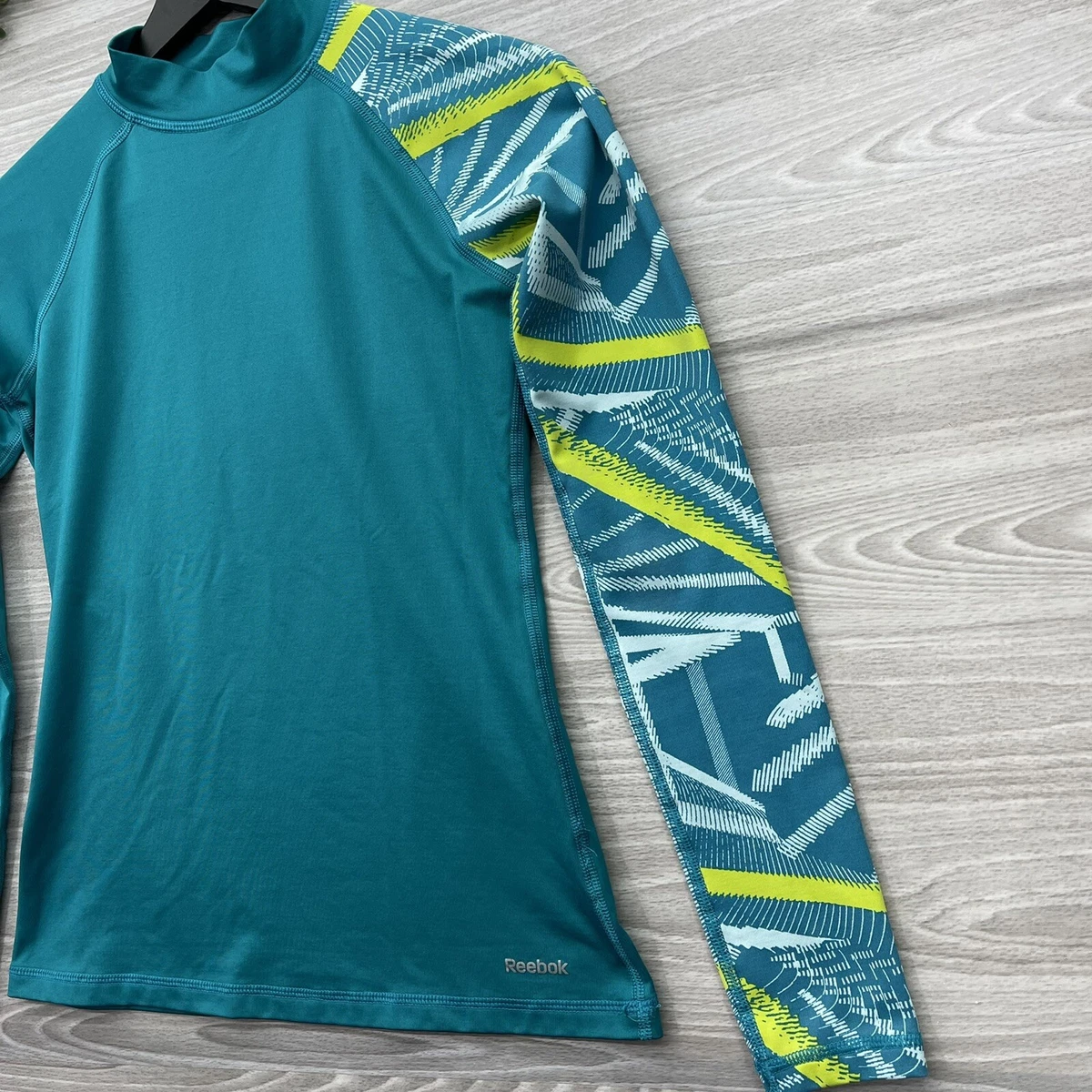 Reebok shirts 2024 womens green