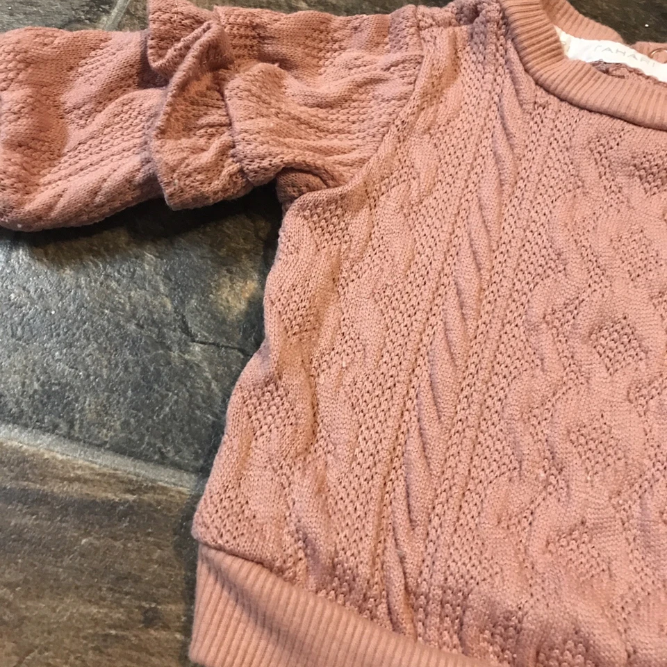 bebe niña tahari conjunto a juego talla 0-3 meses Foto 3 de 4