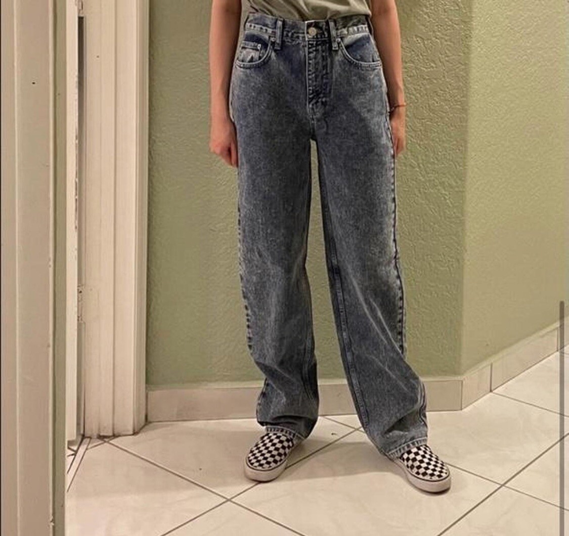 BDG Urban Outfitters Women's Light Acid Wash Denim High Rise Baggy