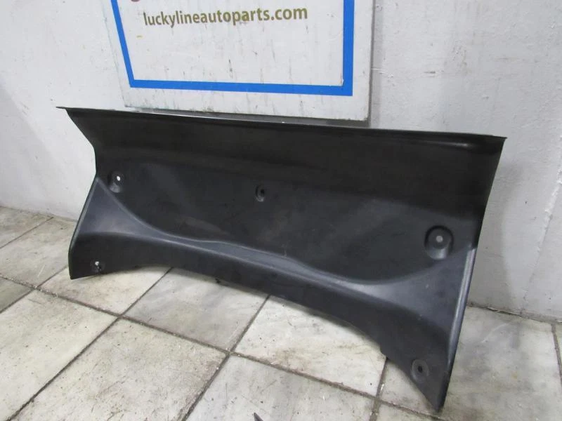 Nissan GT-R 2019 placa original maletero panel de moldura 2009-20mo #84992-jf00a Foto 3 de 4