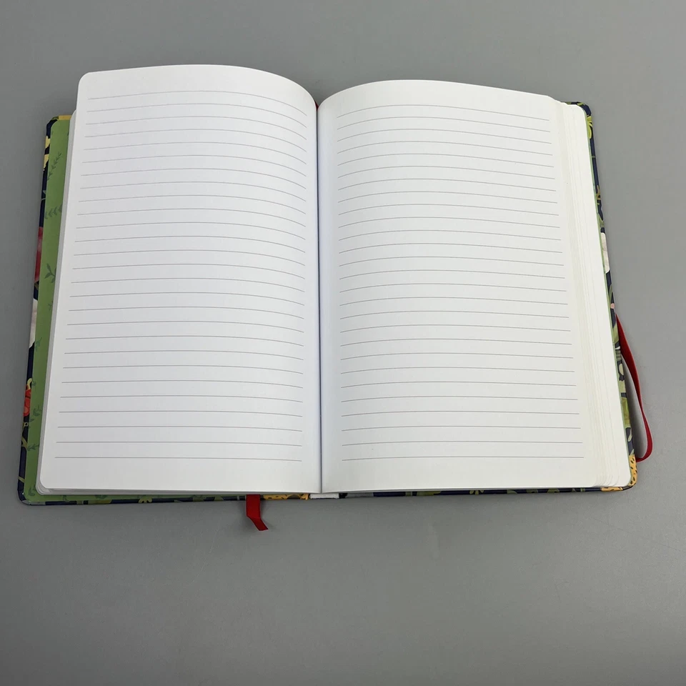 Flower Print Journal With A Stomper And A Band To Close - Image 3 of 4