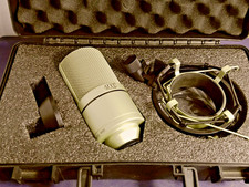 MXL 990 Large-diaphragm Condenser Microphone W/Case And Shock Mount XLR