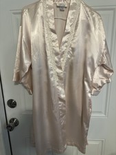 Vtg Dentelle Women's Satin Sm.Belted Robe Floral Lace Applique Pale Pink mark