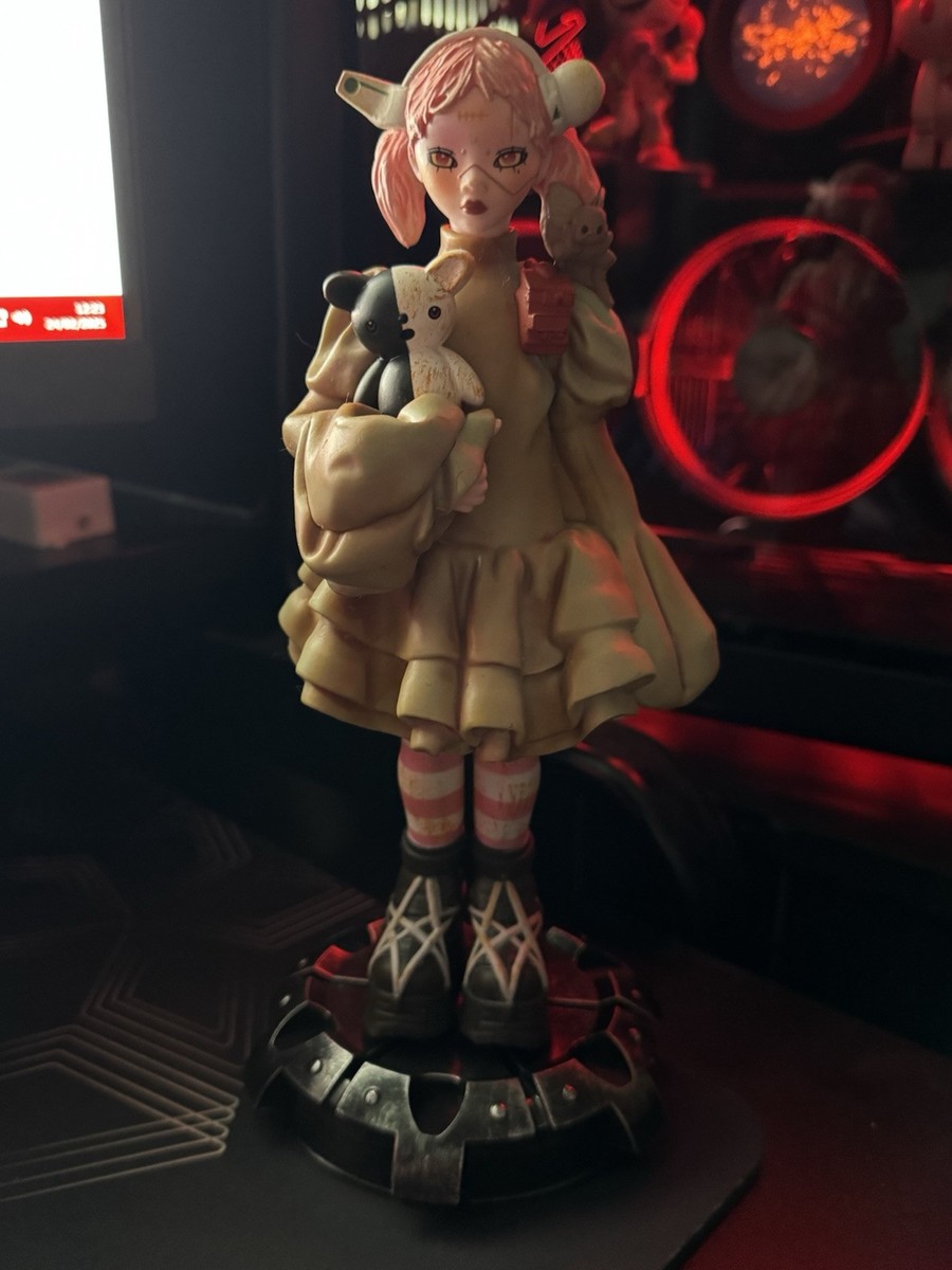 POST HUMAN: NeX GEn Limited Edition NeX GEn Statue + Super Deluxe