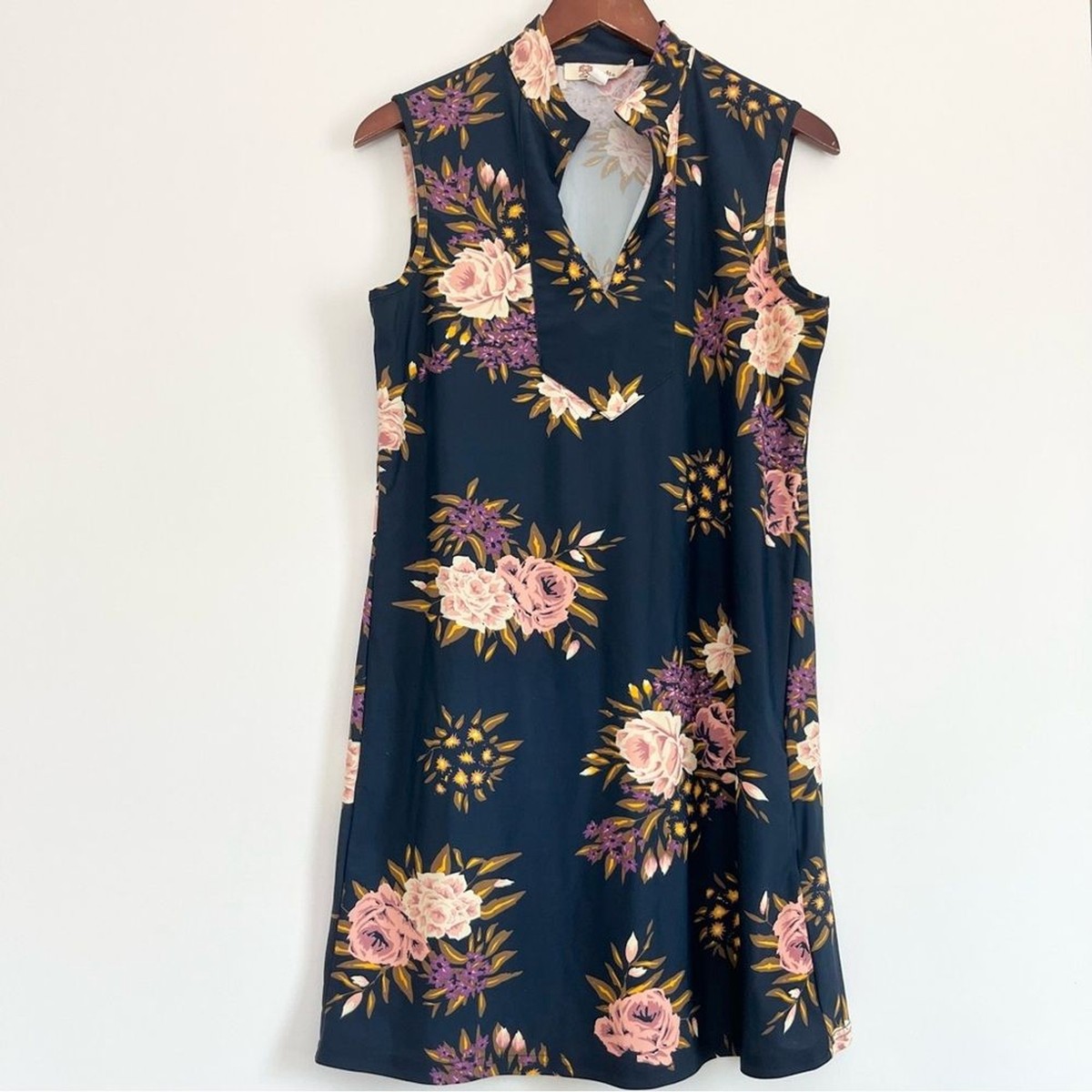 Aryeh by Anthropologie Blue Floral Dress w Neck Cut Out Sleeveless