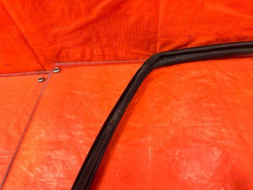 08-14 SUBARU IMPREZA WRX WAGON DRIVER LEFT FRONT WINDOW GLASS RUN CHANNEL 283 - Picture 6 of 11