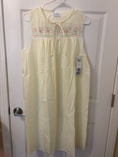 VTG Lorraine Yellow Sleeveless Nightgown With Floral Embroidery Lace Bow Sz M