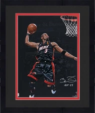 Framed Dwyane Wade Heat Signed 16x20 2006 NBA Finals Dunk Spotlight Photo w/Insc