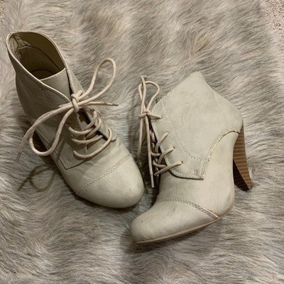 sz 6 taupe heel booties