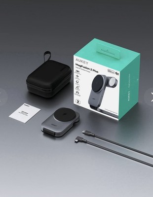 AUKEY MagFusion 3-in-1 Magnetic Wireless Charging Stand for Apple Devices