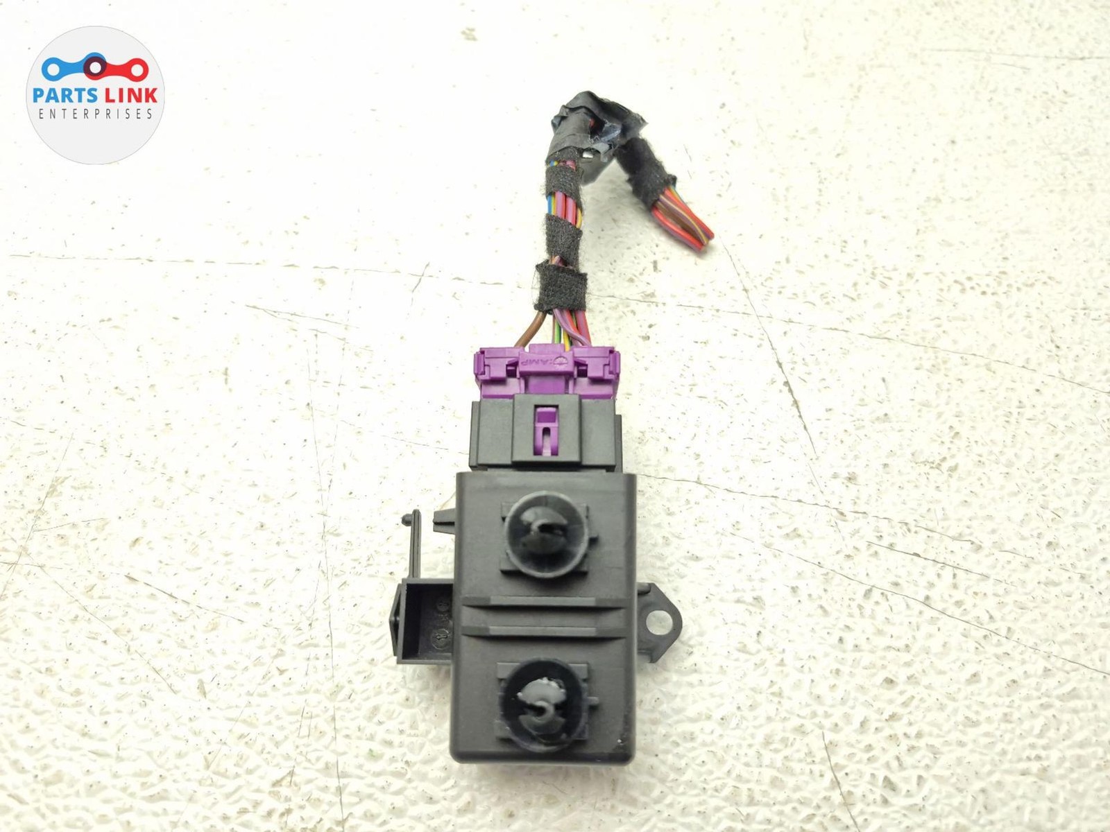 2016-20 BENTLEY BENTAYGA REAR SEAT HEATER CONTROL MODULE HARNESS SET 3F0959772