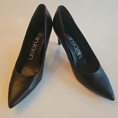 #ad CALVIN KLEIN Seleen 3 Pointed Toe Pump Black Pointy Toe Heel Womens Size 9.5M $18.00