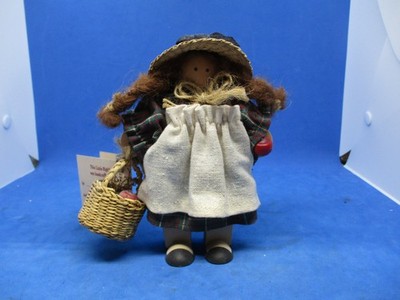 VINTAGE SMALL LIZZIE HIGH WOODEN DOLL ''THE LITTLE ONES'' APPLES IN THE FALL 1992