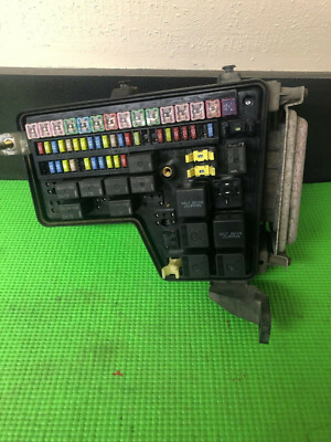 DODGE RAM 1500 TIPM TOTALLY INTEGRATED POWER MODULE FUSE BOX P56051039AD
