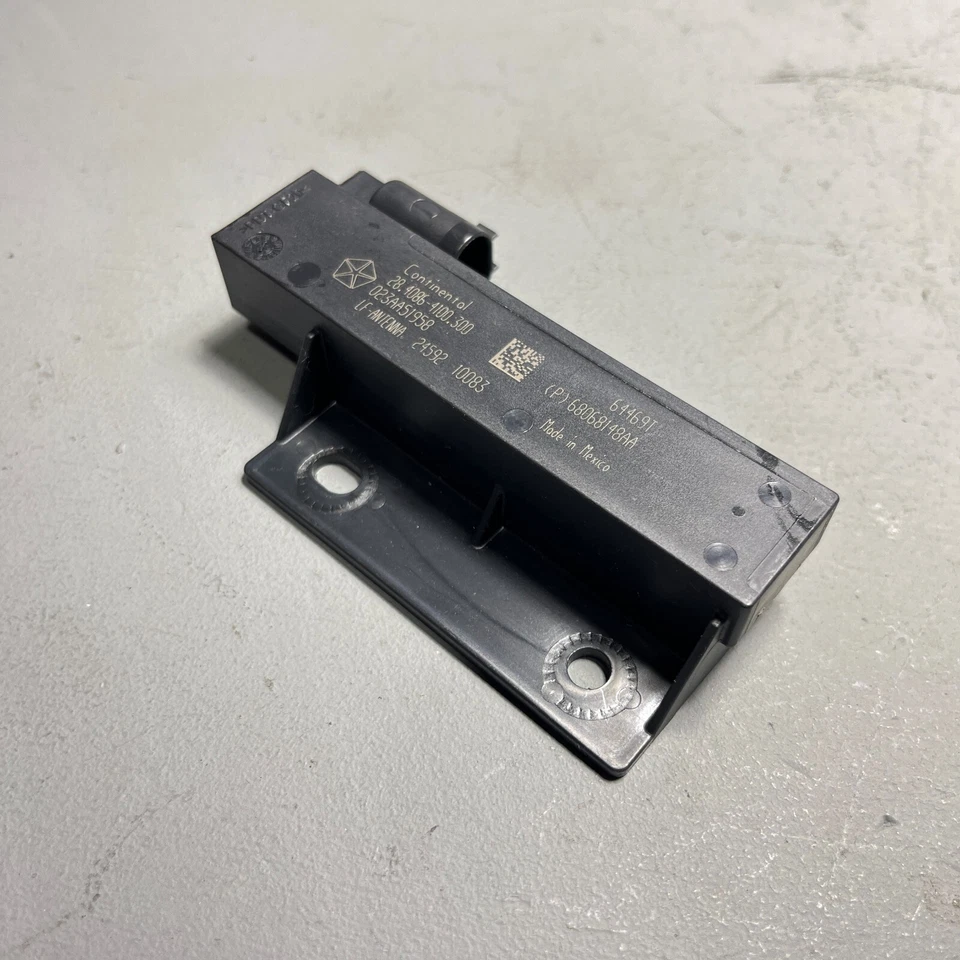 Módulo de antena pasiva de entrada sin llave Dodge Durango 2015-2025 OEM Foto 3 de 4