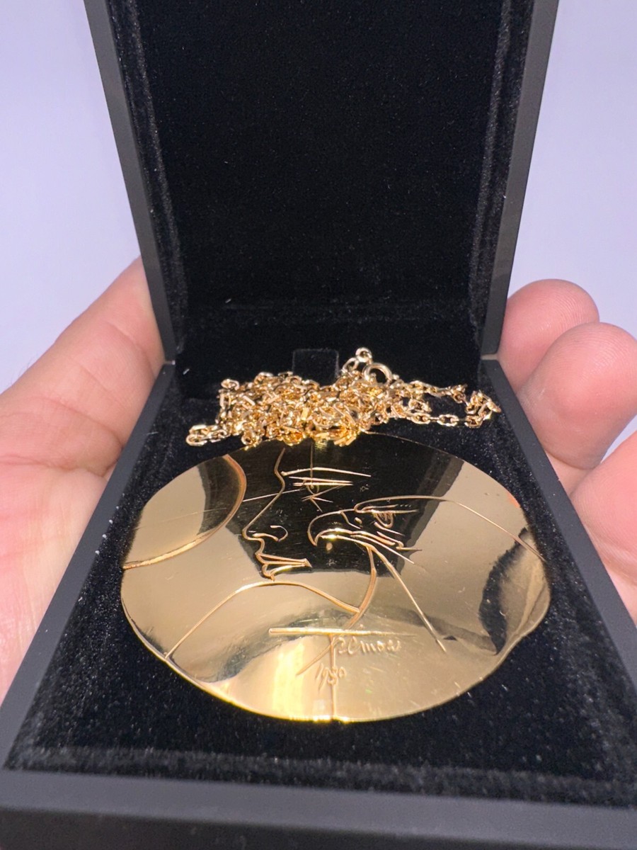 Collier Médaille Pierre-Yves Trémois « Traversée » - Bronze Florentin Doré - Années 80