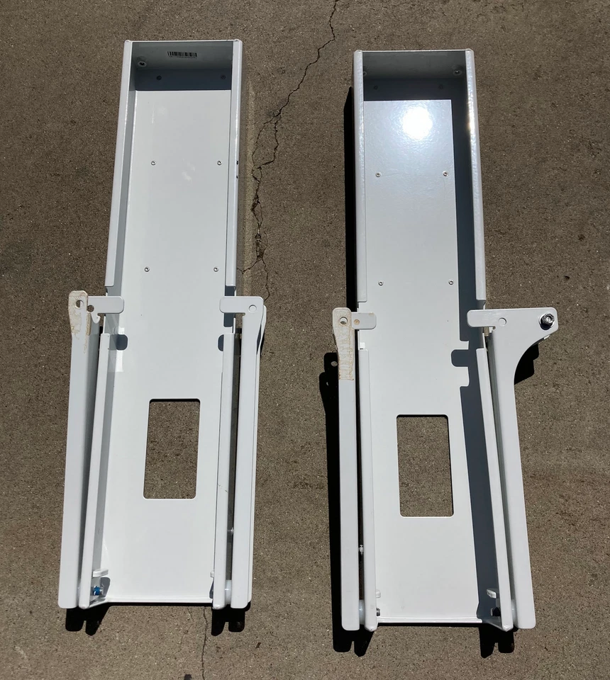 Escalera abatible lateral Kargo Master LH - 40943 - Para furgonetas compactas, ver notas Foto 3 de 4