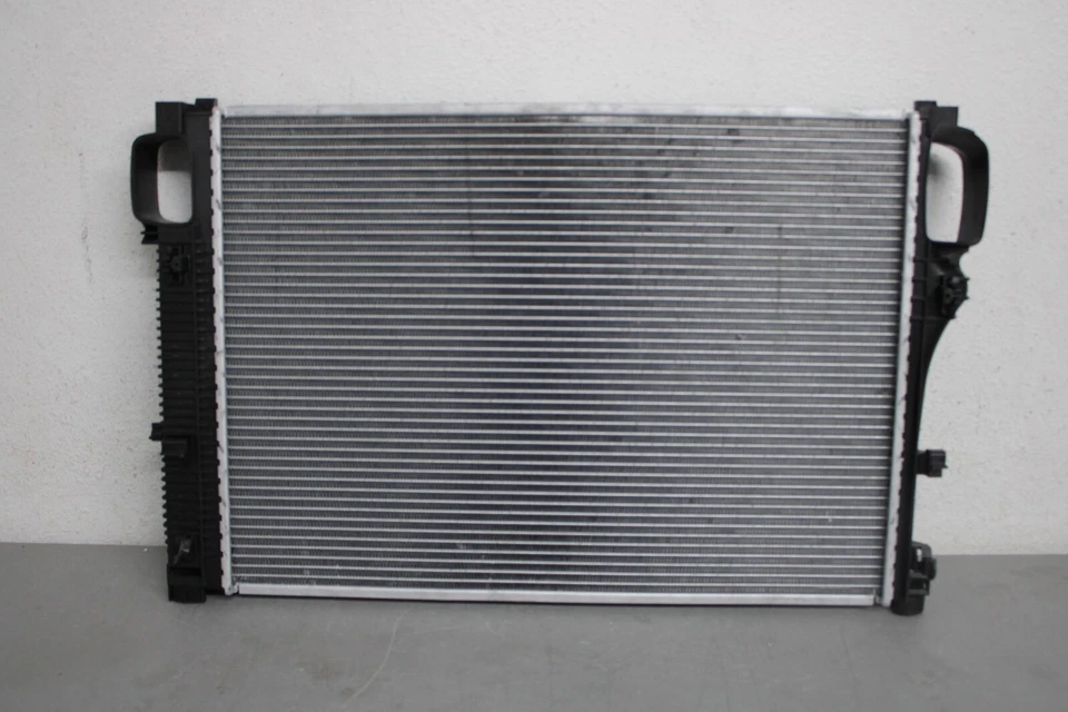 2007 2008 2009 2010 MERCEDES BENZ CL550 RADIATOR - Image 2 of 4