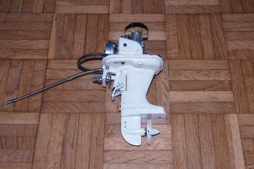 Fuji Sea Horse 15 RC Scale Outboard Motor Vintage! - Picture 13 of 15
