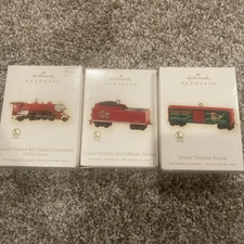 2009 Hallmark - Holiday Red Mikado Locomotive, Tender & Boxcar