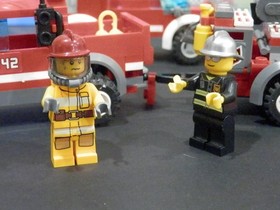 LEGO City Lot Police Station 60141 & 7942 Off Road Fire Rescue With Minifigures