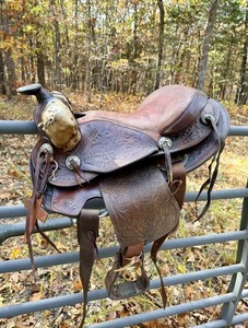 Western Saddle Décor – Rustic Cabin Display – Tooled Leather 15” VERY NICE DECOR