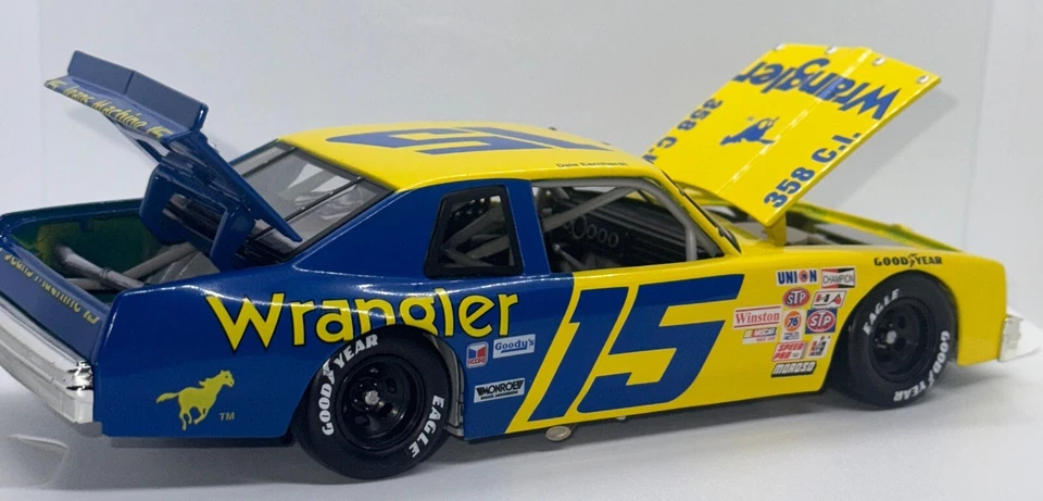 Pontiac Ventura Legendary Series 1979 Dale Earnhardt #15 Wrangler 1:24 diecast Foto 4 de 4