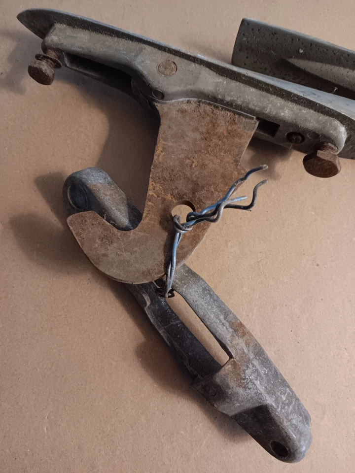 1940 Cadillac LaSalle Hood Ornament Torpedo Chrome Trim Original Used Foto 3 de 4