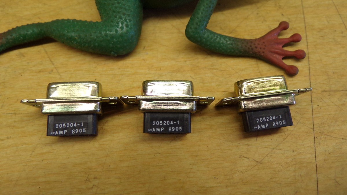 TEA＠　1001 205204-4 TE Connectivity AMP Connectors | Connectors