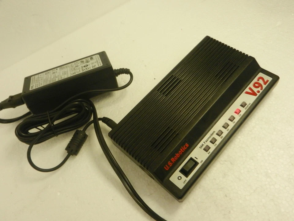 US Robotics 5686 v.92 56K External Modem 0701 W/ AC ADAPTER - Image 2 of 4