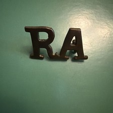 WW1 WW2 Vintage "RA" Royal Artillery Shoulder Title Brass Badge 