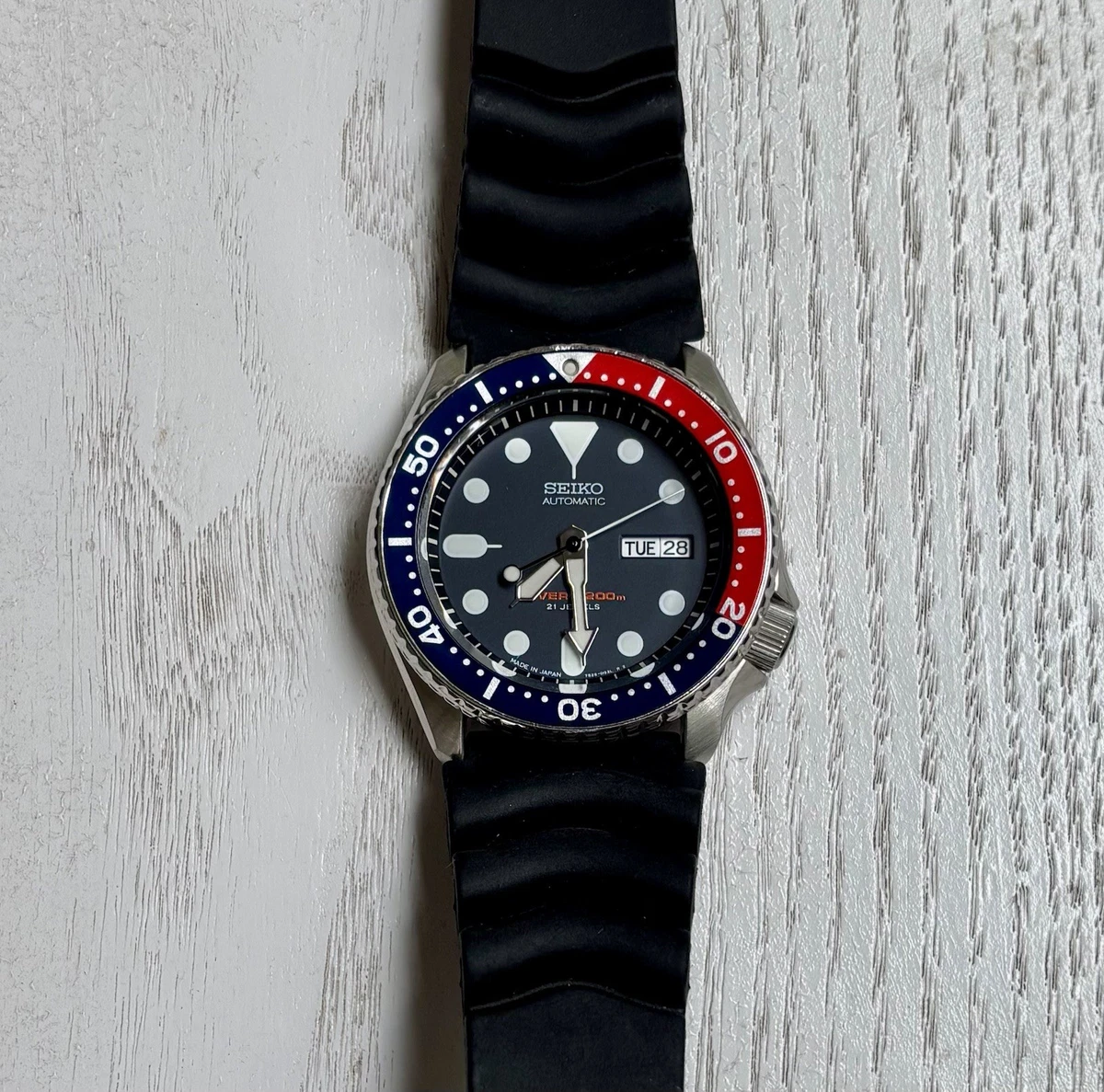 Seiko Diver Mechanical (Automatic) 200 m (20 ATM) Water Resistance