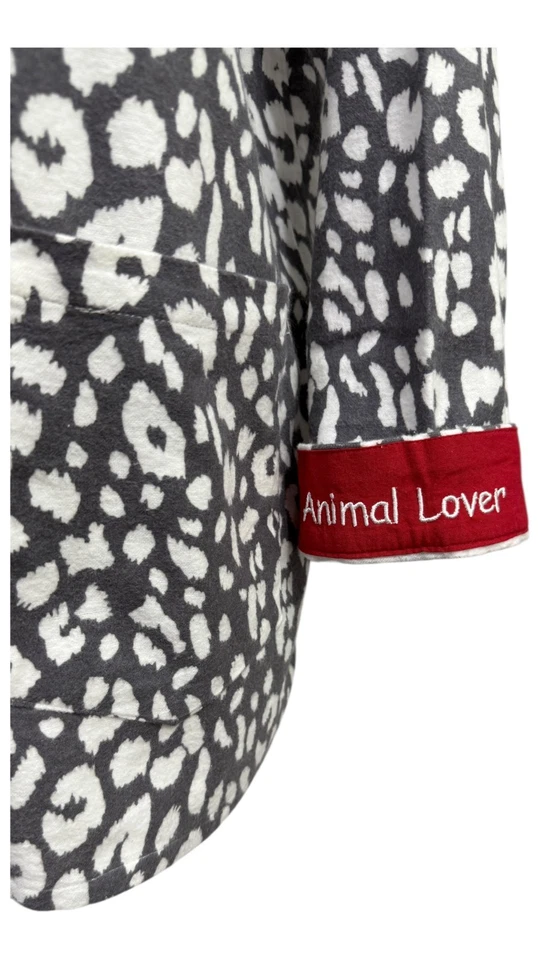 Top Pijama Manga Larga Soft Surroundings M Gris Blanco Estampado Leopardo ANIMAL LOVER Foto 2 de 4