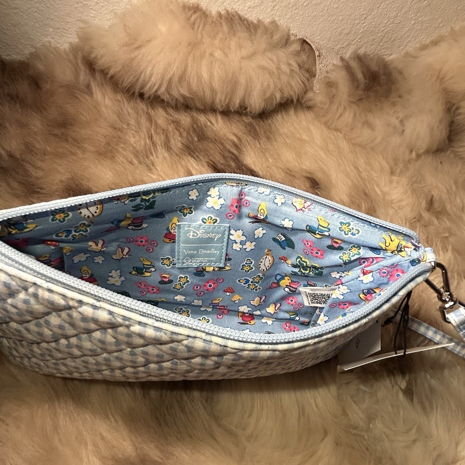NWT Vera Bradley Disney RFID Convertible Wristlet - Alice In Wonderland