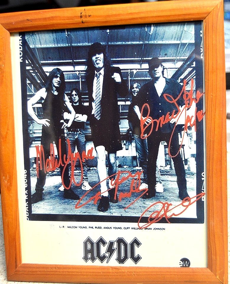 AC/DC Autographed 8x10 RP Photo Angus, Malcom Young, Phil, Brian, Cliff ...