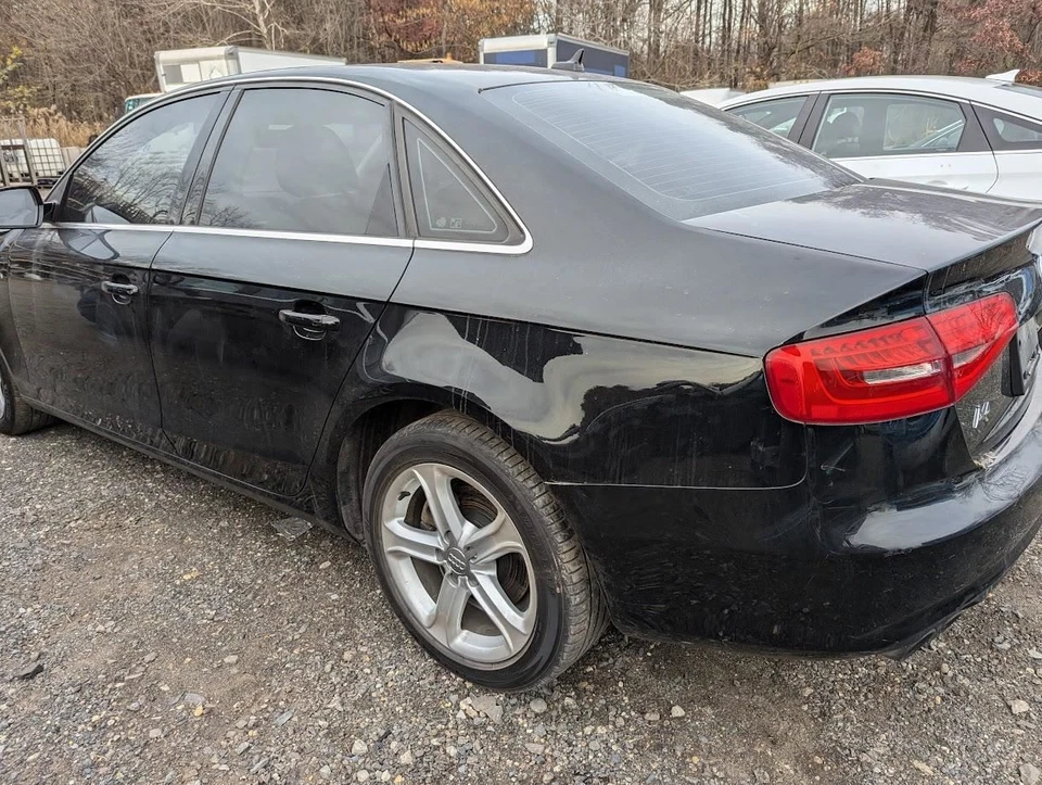 (LOCAL PICKUP ONLY) Trunk/Hatch/Tailgate Sedan LED Opt 8SL Fits 13-16 AUDI A4 76 Foto 3 de 4