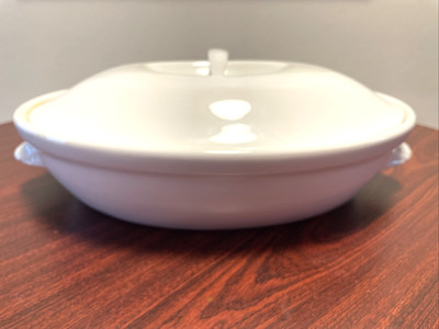 Suisse Langenthal Resista 8x13'' Covered White Casserole Dish Stoneware Porcelain