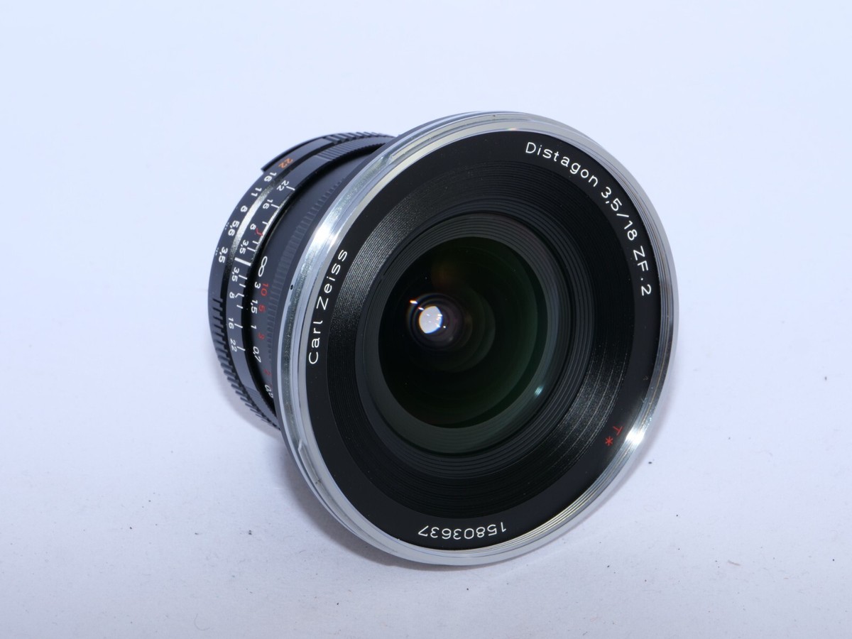 ZEISS Distagon ZF.2 T* 18mm f3.5 Wide Angle Lens. Hood. BOX