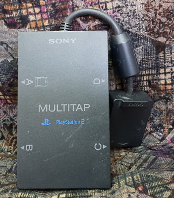 PS2 - Original Sony Multitap 4 Player Adapter für Sony SCPH-10090